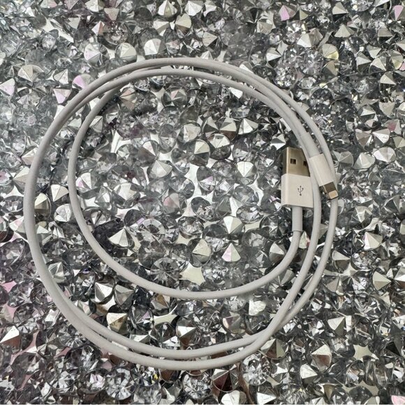 Apple White USB Charging Cable iPhone new without tags cable charger - Picture 3 of 3